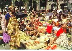 x04399; AFRICA IN PICTURES. A market scene.