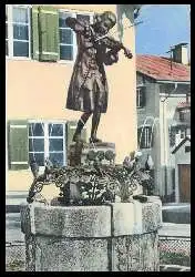 x06484; Mozartbrunnen in ST. GILGEN am Wolfgangsee Salzkammergut.