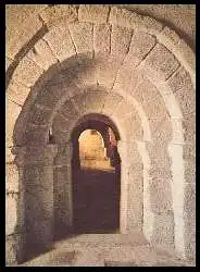 x06507; Real Monasterio de Leyre. YESA Navarra. Eingang zur Kripte 9. Jhdt.