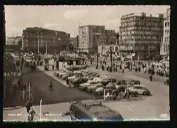 x09816; Düsseldorf. Vorplatz des Hauptbahnhofes.