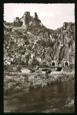 x10122; ALTENAHR Blick auf Burgruine Are und Tunnels.