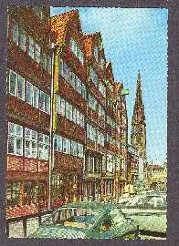 x10877; Hamburg. Alte Fachwerkhäuser mit alter Nikolaikirche.