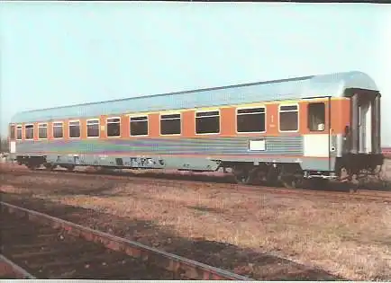 x16392. Reisezugwagen 1. und 2 Klasse.