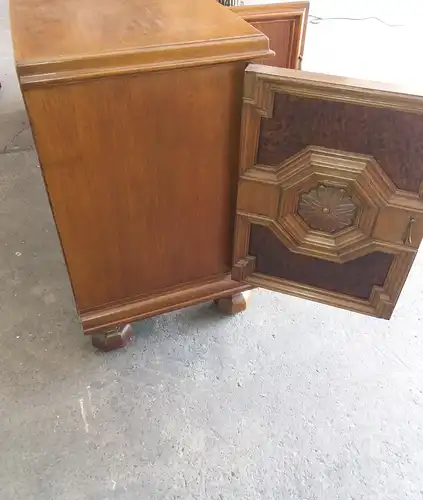 eindrucksvolles Sideboard Anrichte in Wurzelholzoptik ca. 1920 bis 1930