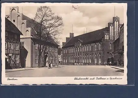 AK Parchim Schuhmarkt mit Rathaus u. Sparkasse 1940