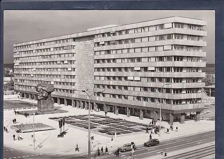 AK Karl Marx Stadt Gebäude des Rates des Bezirkes und Karl Marx Monument 1971