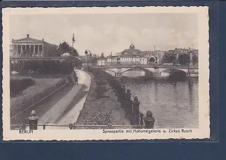 AK Berlin Spreepartie mit Nationalgalerie u. Zirkus Busch 1920