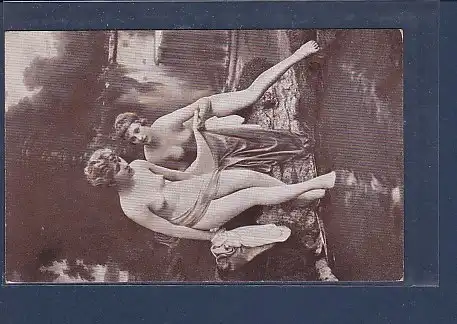 Photo AK Zwei Nackte Frauen mit Tuch 1920