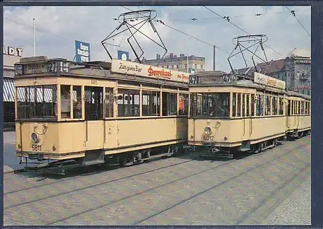 AK Auf dem Mittelteil des Hermannplatzes vor dem Kaufhaus Karstadt steht die Linie 27 1963