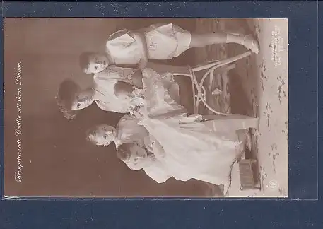 AK Kronprinzessin Cecilie mit ihren Söhnen Wohlfahrts Postkarte 1920