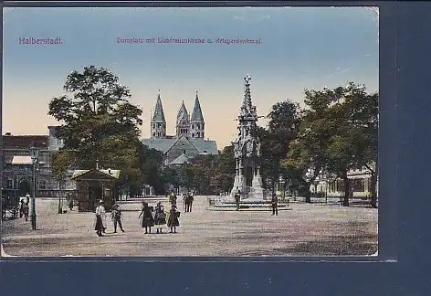 AK Halberstadt Domplatz mit Liebfrauenkirche u. Kriegerdenkmal 1920