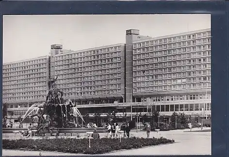 Berlin Rathausstraße mit Neptunbrunnen 1971