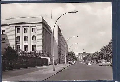 AK Berlin Sowj. Botschaft und Brandenburger Tor 1971
