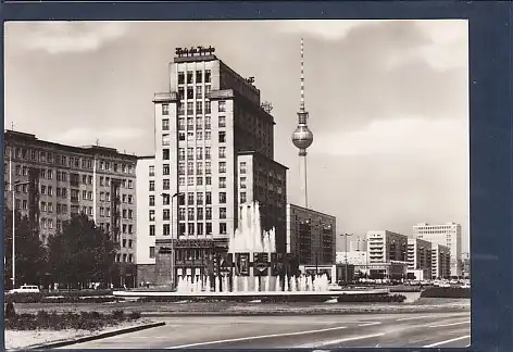 AK Berlin Strausberger Platz mit Blick zum Fernseh und UKW Turm 1972