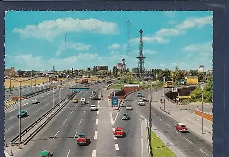 AK Berlin Stadtautobahn mit Funkturm 1974