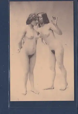 AK Erotik zwei nackte stehende Frauen