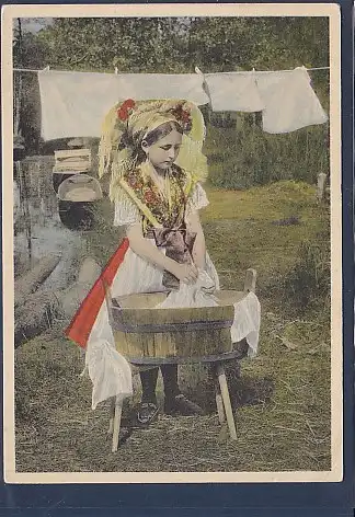 AK Spreewälderin bei der Wäsche 1950