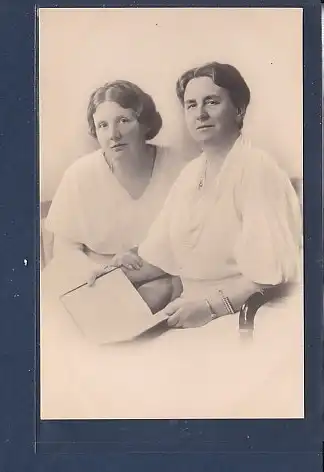 [Ansichtskarte] AK H M de Koningin H.K.H. Prinses Juliana 1930. 