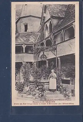 [Ansichtskarte] AK Hospices de Beaune Puits en Fer forge dans la Cour d Honneur 1920. 