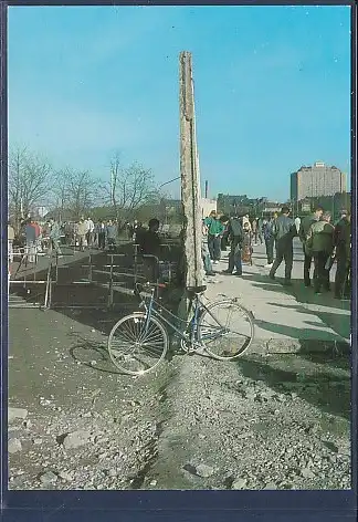 [Ansichtskarte] AK Berlin Berliner Mauer nach dem 9. November 1989. 
