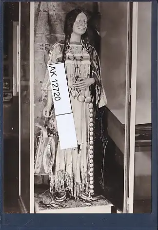[Ansichtskarte] AK Indianer Museum Radebeul Schwarzfuß Indianerin 1975. 