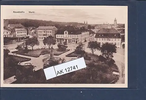[Ansichtskarte] AK Neustrelitz Markt 1930. 