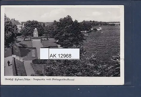 [Ansichtskarte] AK Deutsch Eylau - Seepartie mit Kriegerdenkmal 1939. 