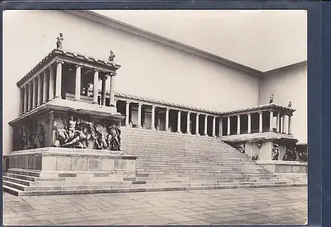 [Ansichtskarte] AK Staatliche Museen zu Berlin Rekonstruktion der Westseite des Großen Altars von Pergamon 1959. 