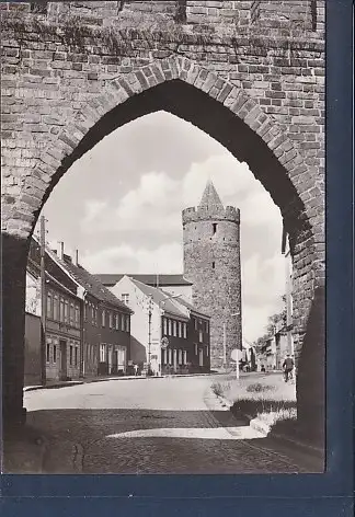[Ansichtskarte] AK Jüterbog Neumarkttor und Eierturm 1975. 