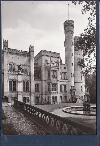 [Ansichtskarte] AK Schloß Babelsberg Museum für Ur. und Frühgeschichte - Westflügel mit Fahnenturm 1979. 