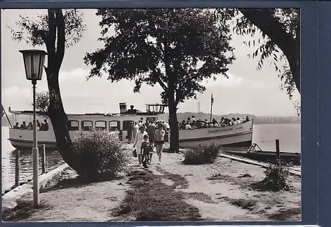 [Ansichtskarte] AK Schwerin Fahrgastschiff Sowjetfreundschaft an der Anlegestelle in Kaninchenwerder 1979. 