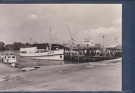 [Ansichtskarte] AK Rostock Anlegestelle der Undine 1976. 