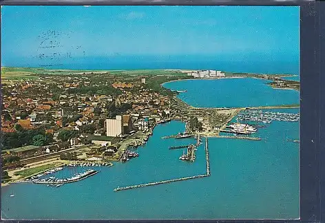 [Ansichtskarte] AK Heiligenhafen Fischerei und Jachthafen im Hintergrund Binnensee und Ferienpark 1975. 