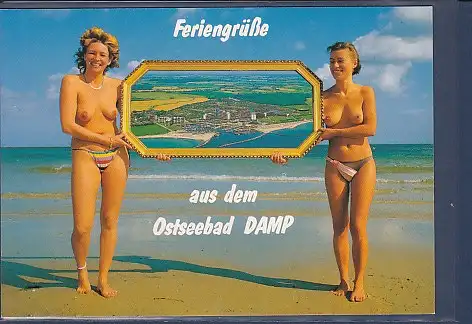 [Ansichtskarte] AK Feriengrüße aus dem Ostseebad Damp ( Strand mit barbusige Frauen) 1990. 