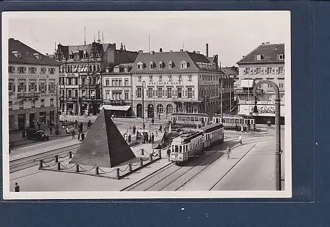 [Ansichtskarte] AK Karlsruhe i.B. Die Pyramide auf dem  Adolf Hitler Platz 1940. 