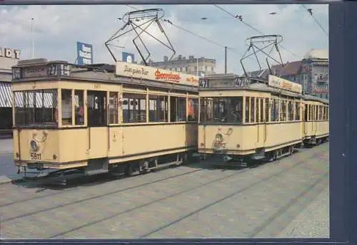 [Ansichtskarte] AK Auf dem Mittelteil des Hermannplatzes vor dem Kaufhaus Karstadt steht Linie 27 1963. 