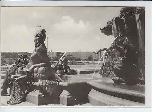 AK Berlin Neptunbrunnen - Blick zum Palast der Republik 1978