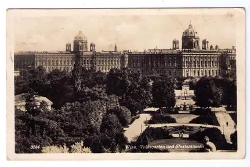 1942 - AK Wien - Volksgarten und Staatsmuseum / gel. nach Grieskirchen bei Wels (Ö)