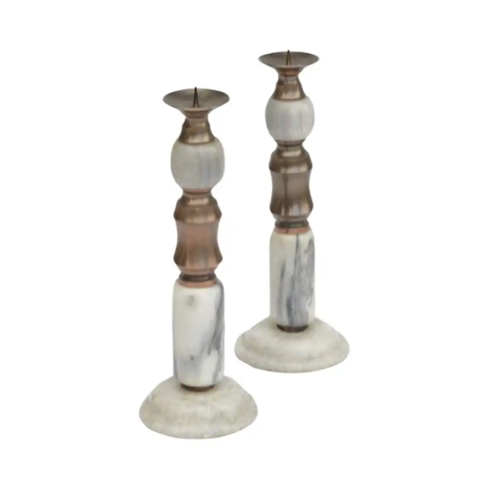 Ein Paar Kerzenständer aus italienischem Marmor im klassischen Stil, 1970er Jahre. 4