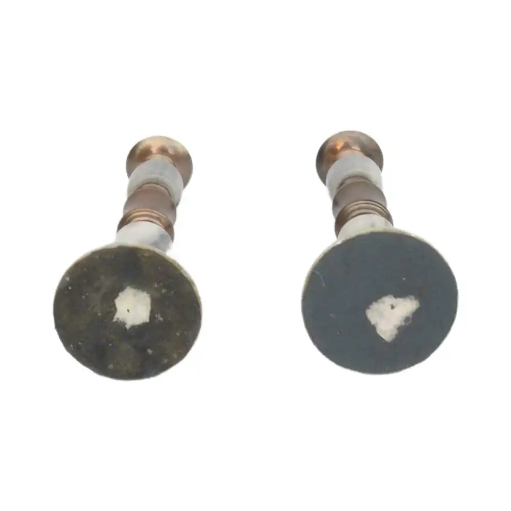 Ein Paar Kerzenständer aus italienischem Marmor im klassischen Stil, 1970er Jahre. 5