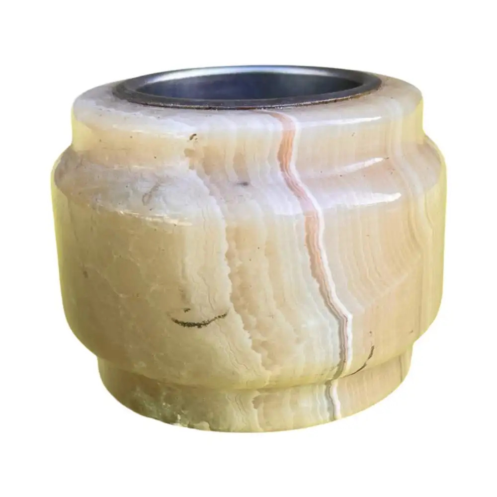 Kleiner Kerzenständer aus Alabaster mit Metallbeschlägen, Italien, 1970er Jahre. 1