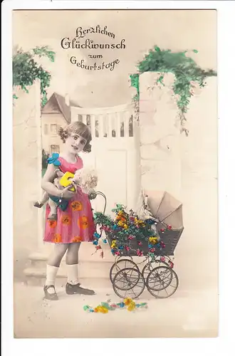 Mädchen mit Kinderwagen und Puppe, als Geburtstagskarte, gel. 1928