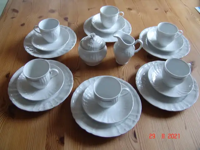 KPM Rocaille weiß Kaffeeservice 21 Teile Schleifstrich - NEUWERTIG 0