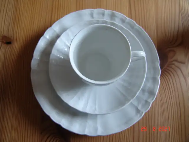 KPM Rocaille weiß Kaffeeservice 21 Teile Schleifstrich - NEUWERTIG 1