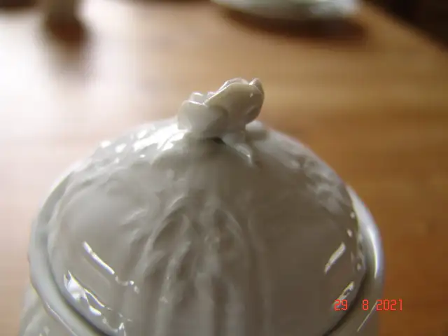 KPM Rocaille weiß Kaffeeservice 21 Teile Schleifstrich - NEUWERTIG 11