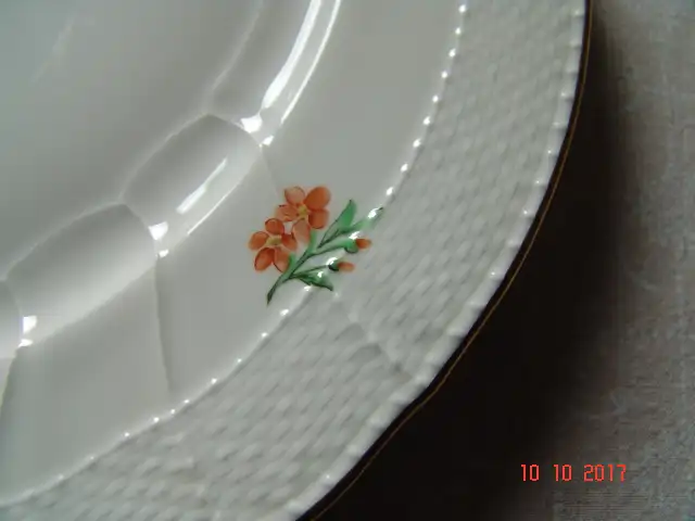 KPM Berlin - Neuosier - Teller - Blumen Schmetterlinge Goldrand - Ø ca 26 cm 5