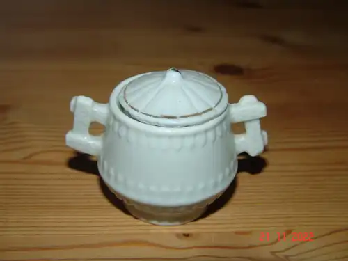 Puppengeschirr Terrine Zuckerdose Porzellan Goldbemalung