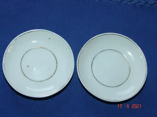 Puppengeschirr 2 Teller Porzellan weiß Goldrand - Ø 6,3 