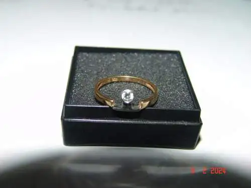 Solitär Brillantring 0,111 ct 585er Gold / 14 K - bicolor - RM 57