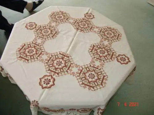 Runde rustikale Tischdecke bestickt Handarbeit Borte Ø130